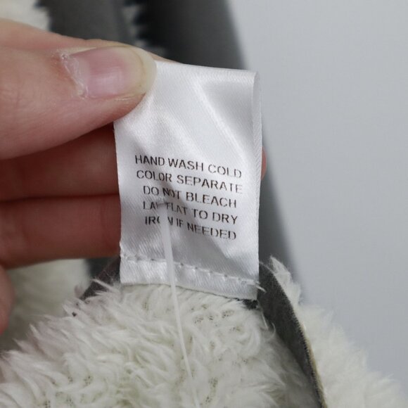 Mavericks Faux Shearling Jacket Womens M/L Gray Rich Auntie Core Cozy Lounge NWT - Picture 5 of 16